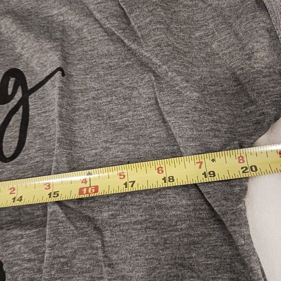 Revolve Making Magic Happen T-shirt Sz L GRAY Cursive Letters Preppy Boho Casual - Picture 12 of 13